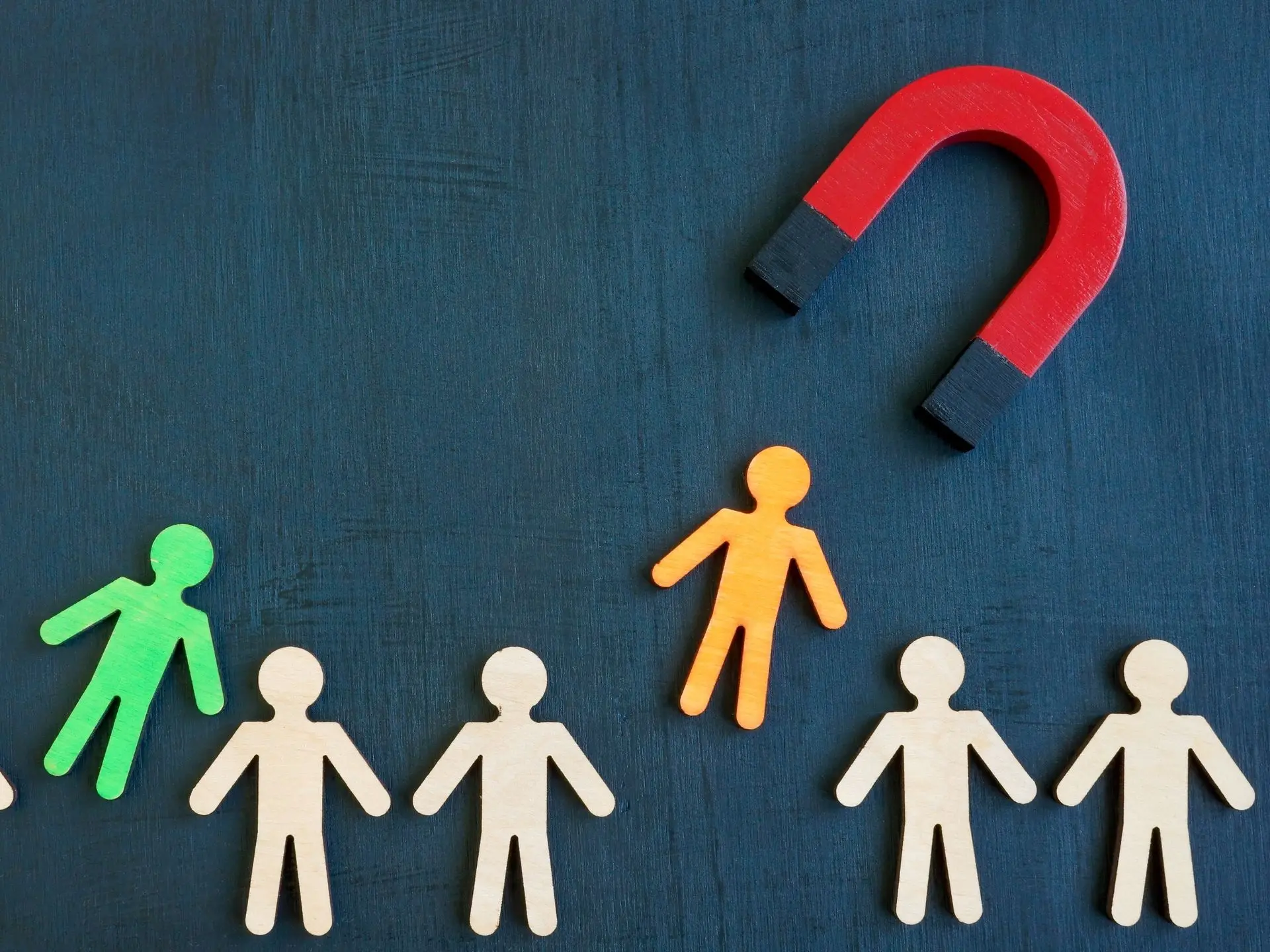 Engage and hire students before they graduate to secure top talent early. Prevent brain drain, avoid high-skilled graduates ending up in low-skilled jobs,